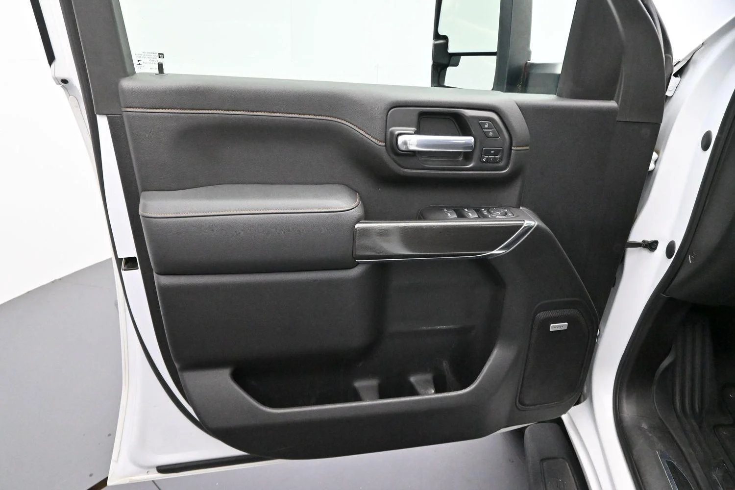 Used 2021 SUMMIT WHITE GMC AT4 image 9
