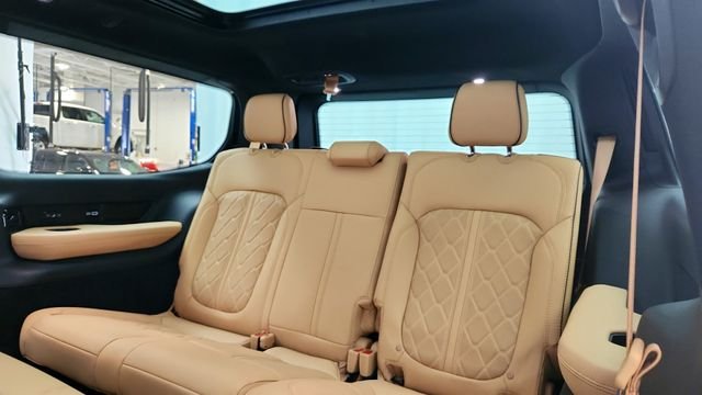 2025 Jeep Grand Wagoneer Series III - Photo 16