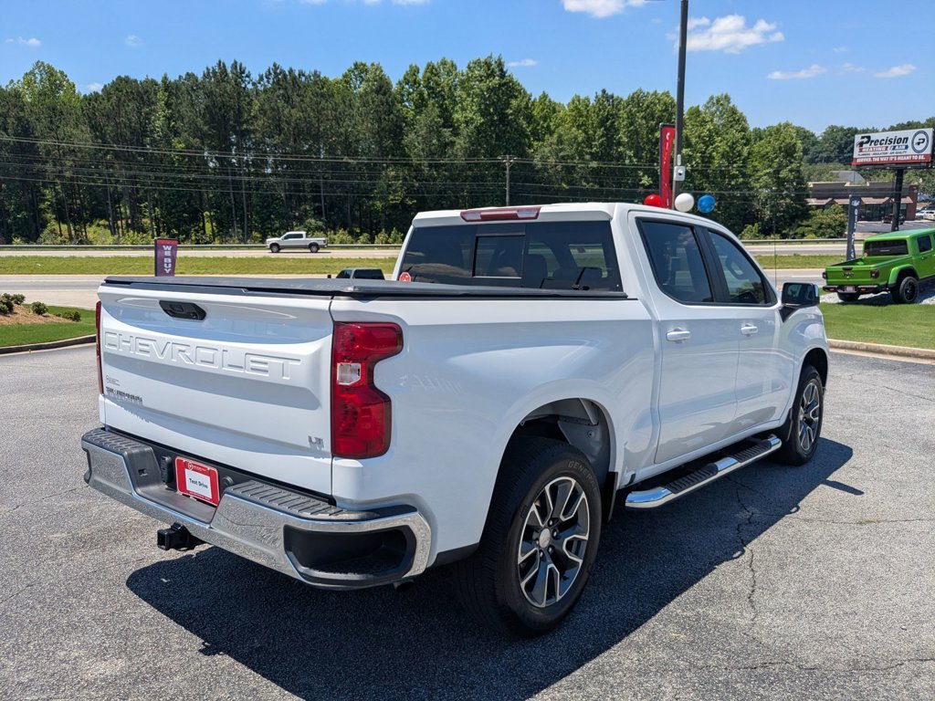 Used 2022 Summit White Chevrolet LT image 5