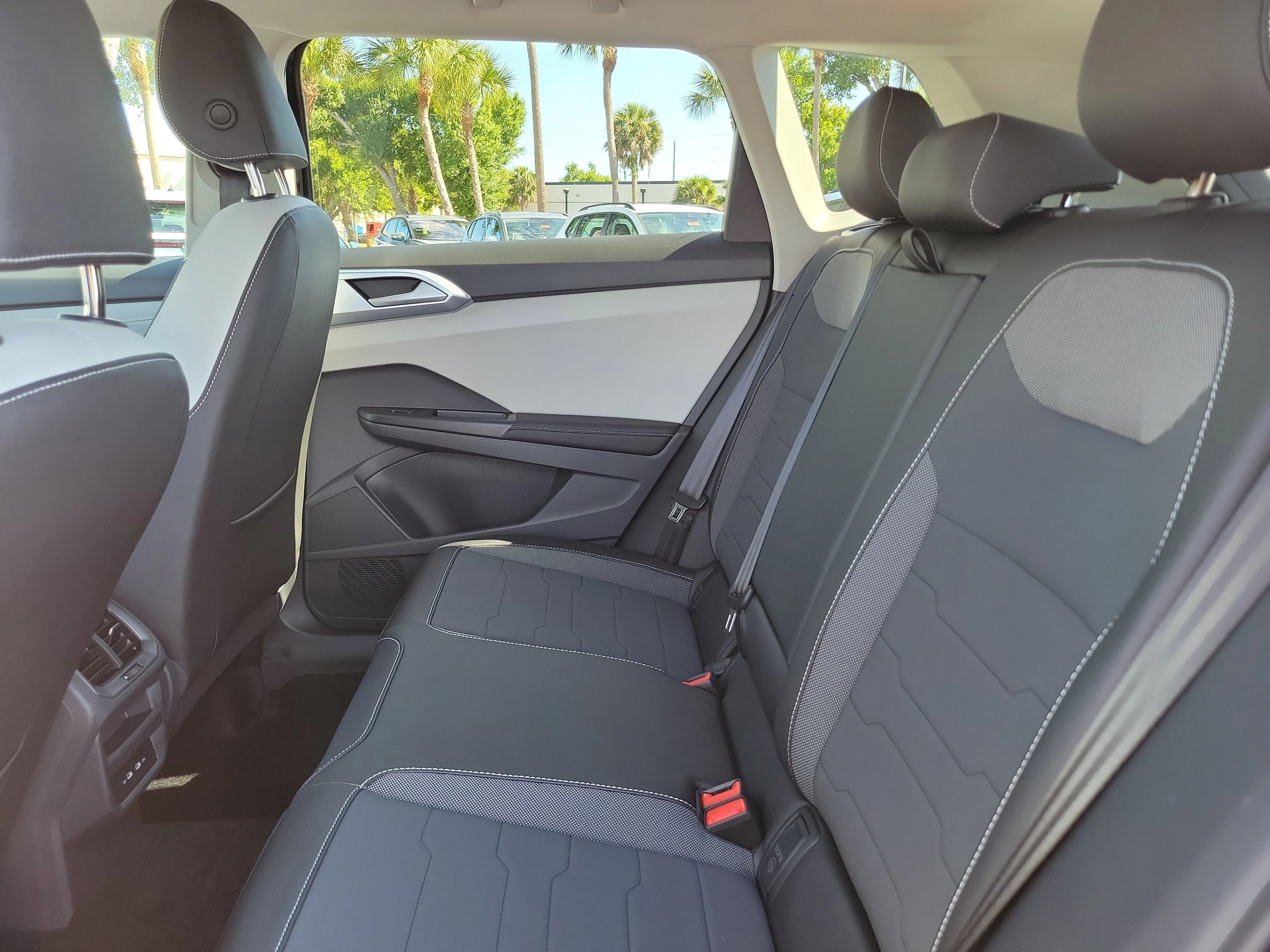 New 2026 Black Volkswagen 1.5T SE image 12