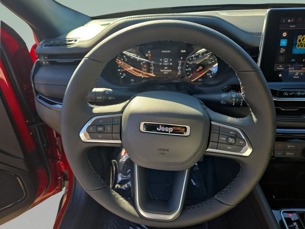 New 2026 Red Hot Pearlcoat Jeep Latitude image 11