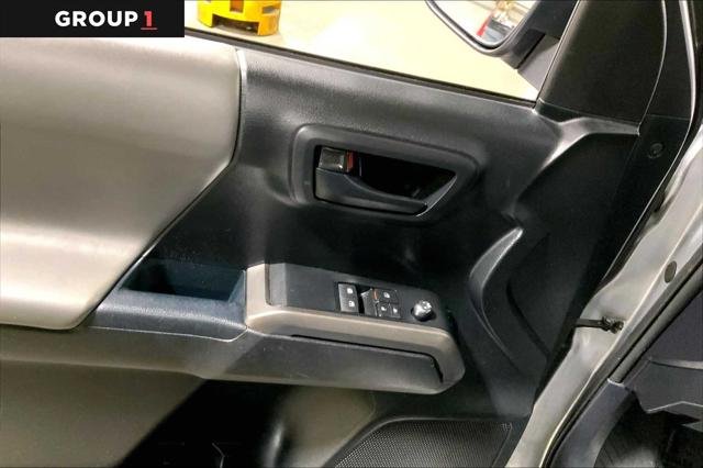 Certified Used 2017 SILVER ME Toyota  image 34