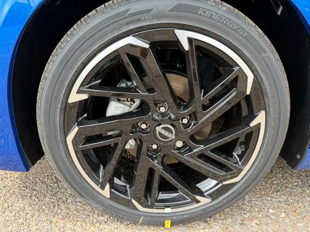 New 2026 Bluestone Pearl / Super Black Two-tone Nissan SR image 26