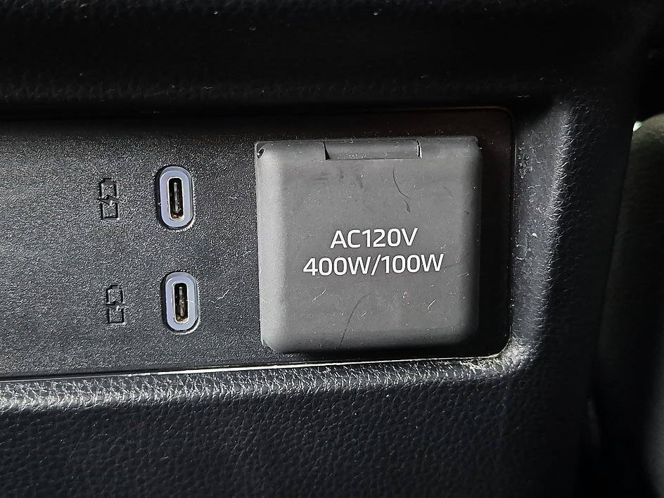 Used 2025 Cutting Edge Toyota SR5 image 32