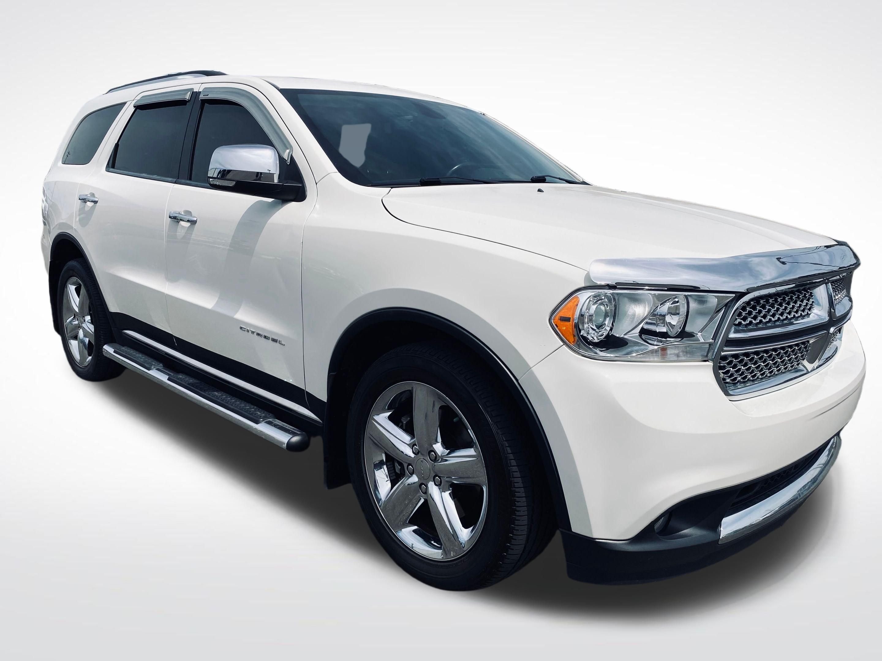 Used 2012 White Dodge Citadel image 7