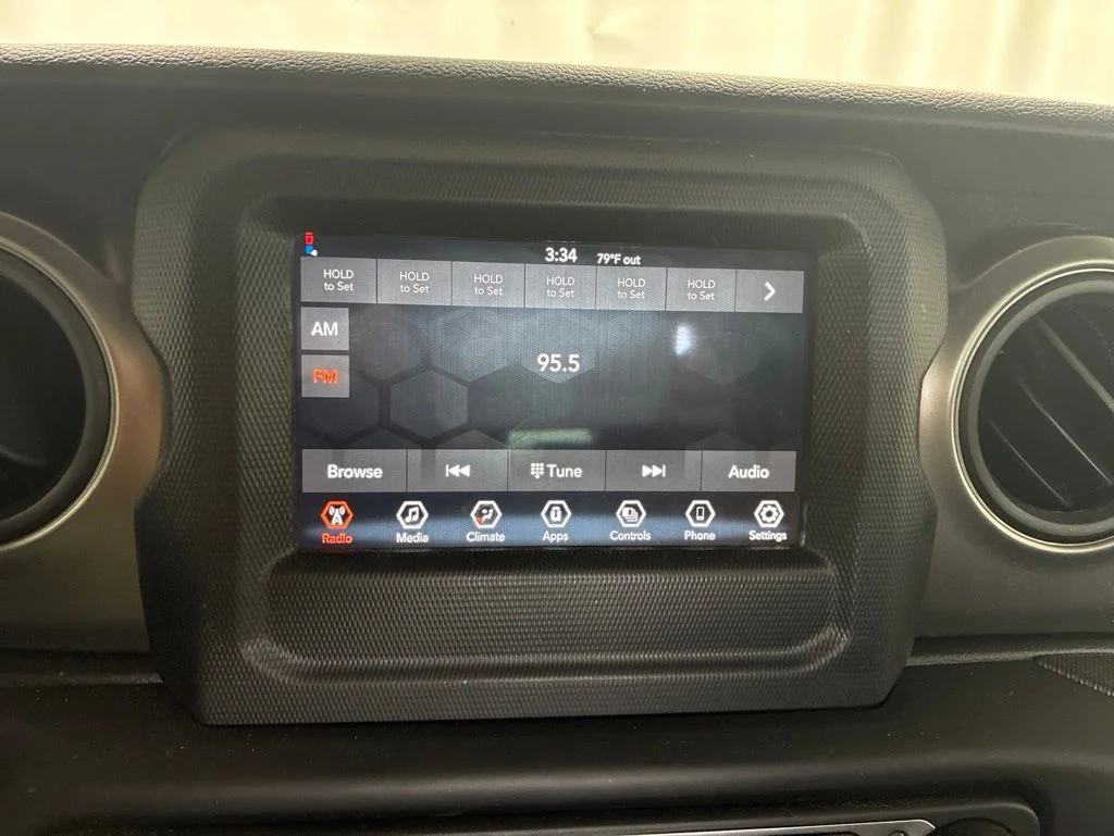 Used 2023 White Jeep Sport image 17