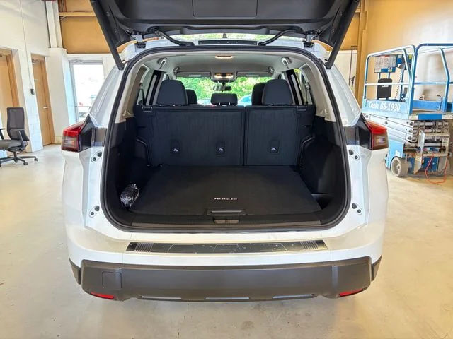 New 2026 White Nissan SV image 17
