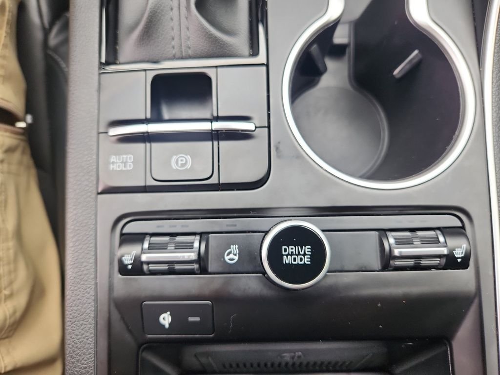 Used 2024 Black Kia GT-Line image 28