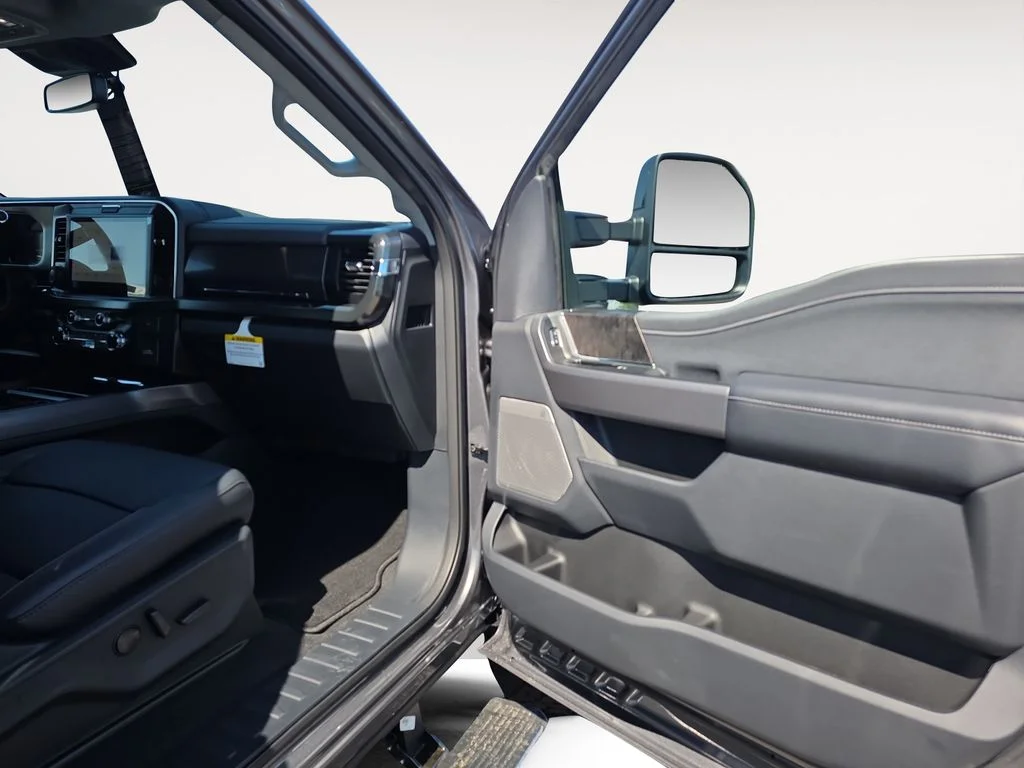 New 2026 Carbonized Gray Metallic Ford LARIAT image 9