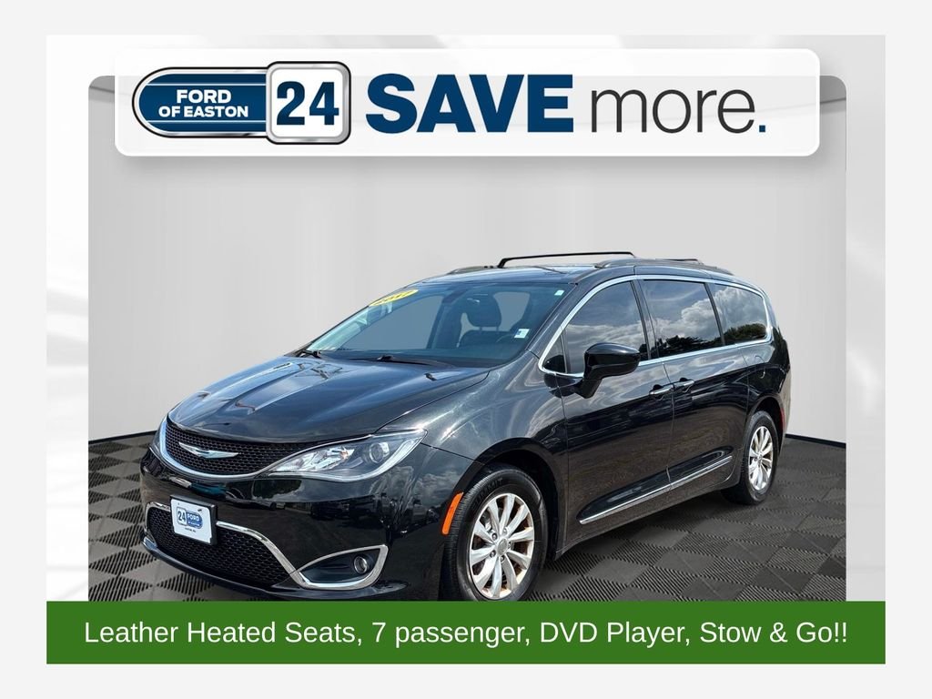 Used 2017 Black Chrysler Touring L image 1