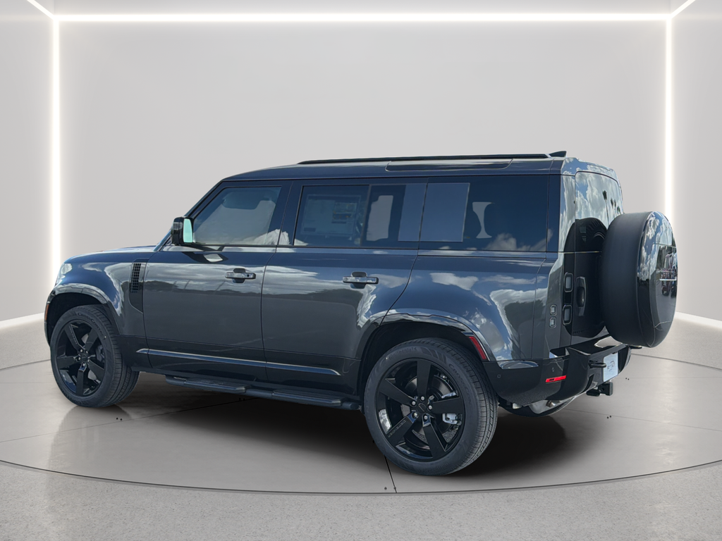 New 2026 Carpathian Grey Land Rover X-Dynamic SE image 14