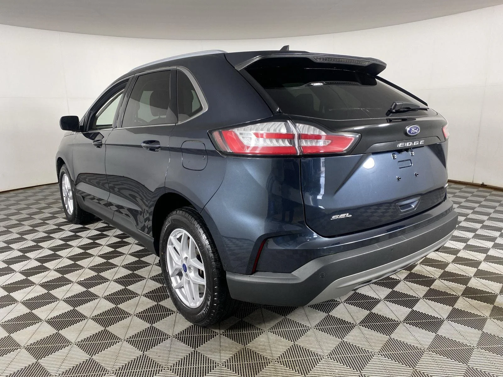 Used 2022 Stone Blue Ford SEL image 13