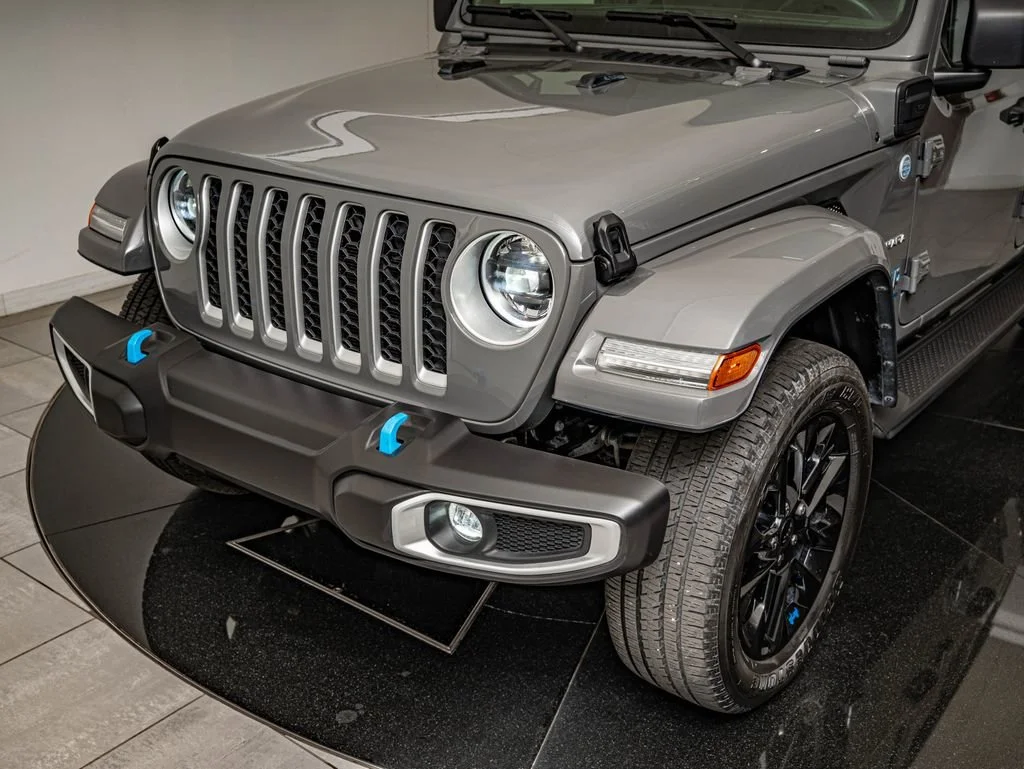 Used 2023 Sting-Gray Clearcoat Jeep Sahara 4xe image 12