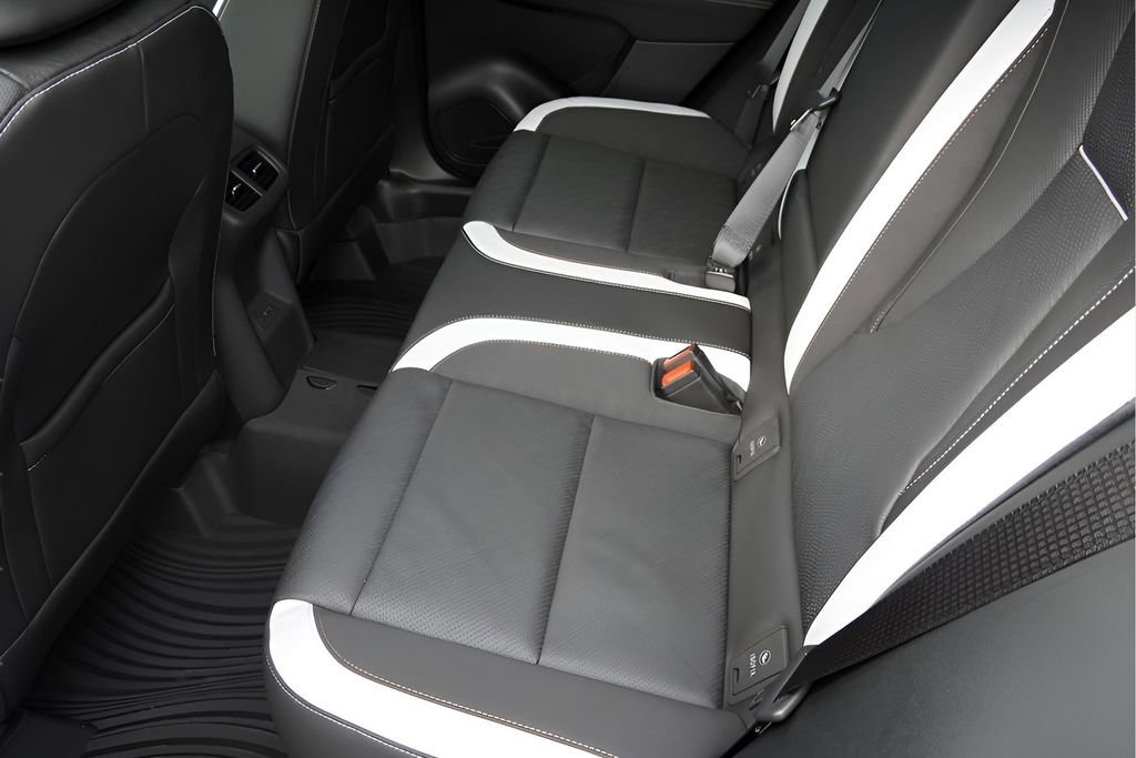 2026 Buick Envision Sport Touring - Photo 28