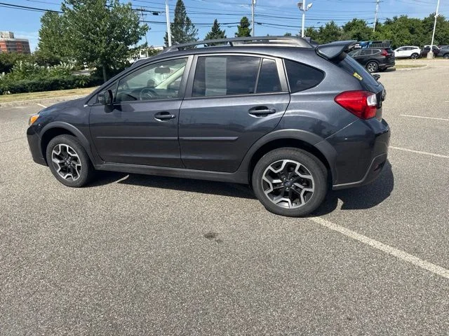 Used 2017 Dark Gray Metallic Subaru 2.0i Limited image 10