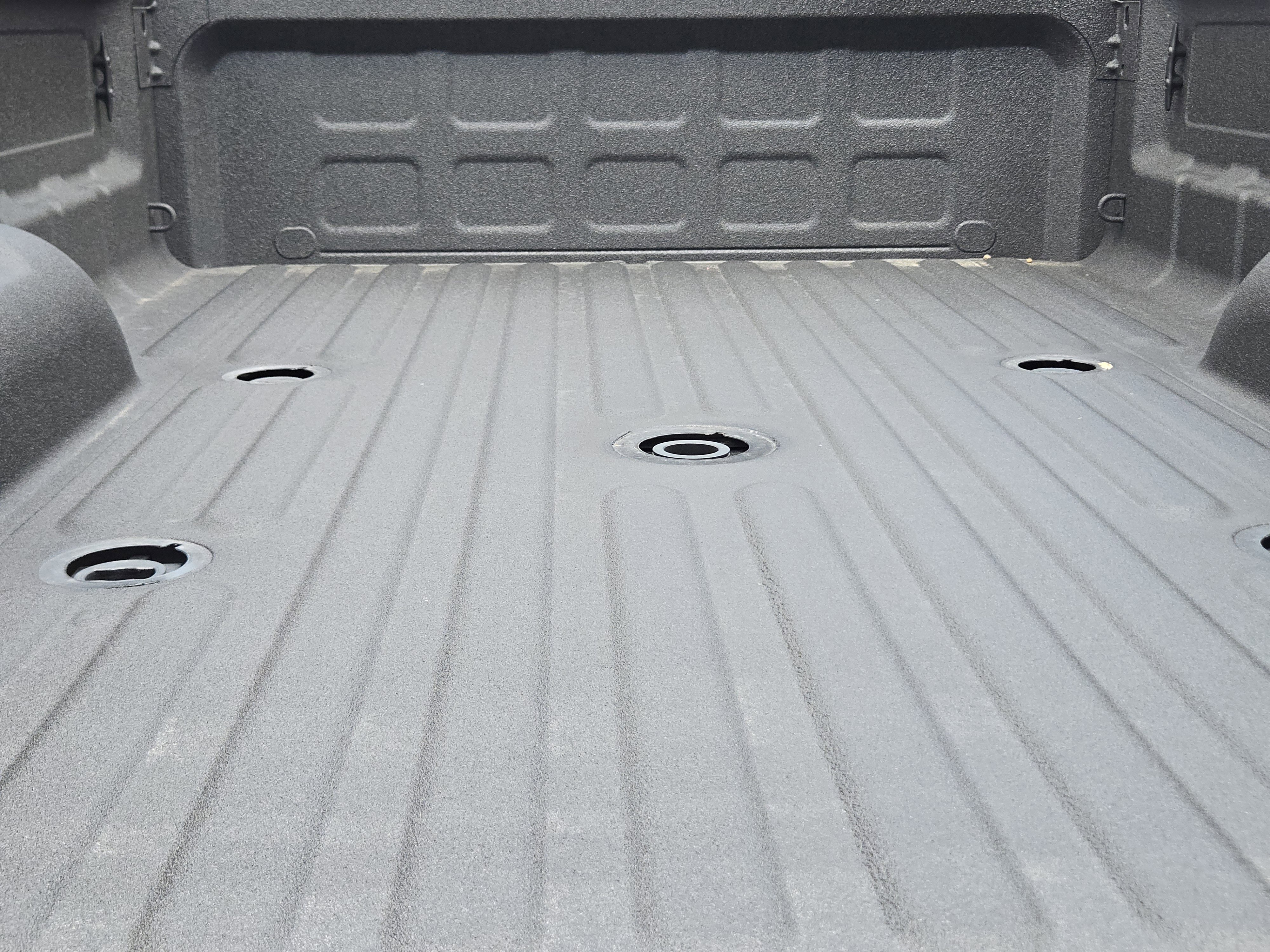 New 2026 Granite Crystal Metallic Clear-Coat Exterior Paint RAM Laramie image 23