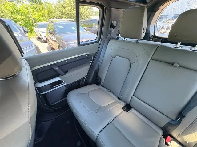 Certified Used 2023 Green Land Rover S image 34