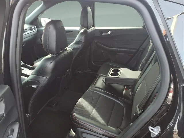 2025 Ford Escape ST-Line - Photo 26