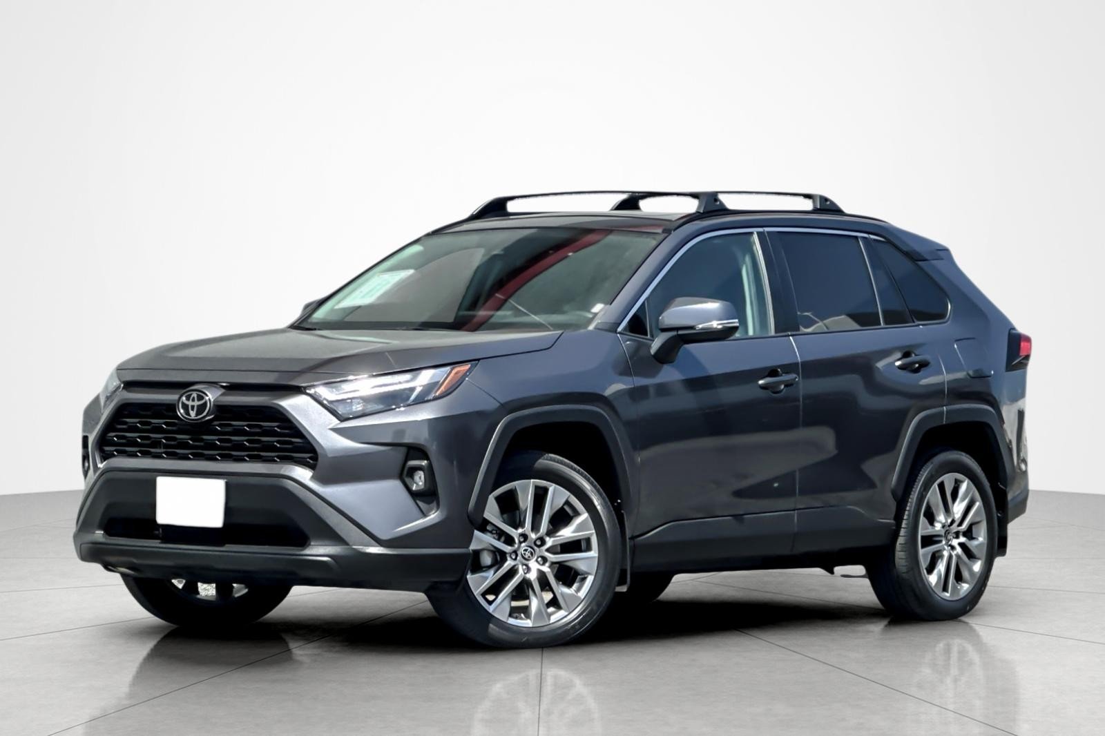 Used 2022 MAGNETIC GRAY Toyota XLE Premium image 1