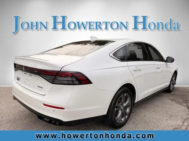 Used 2023 White Honda EX-L image 4