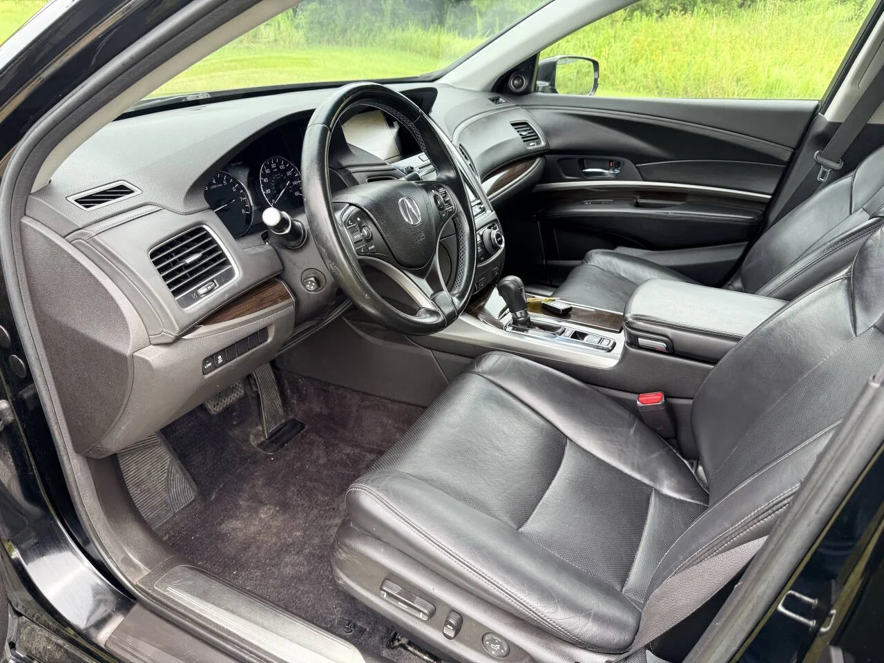 Used 2015 Black Acura w/Tech 4dr Sedan w/Technology Package image 12