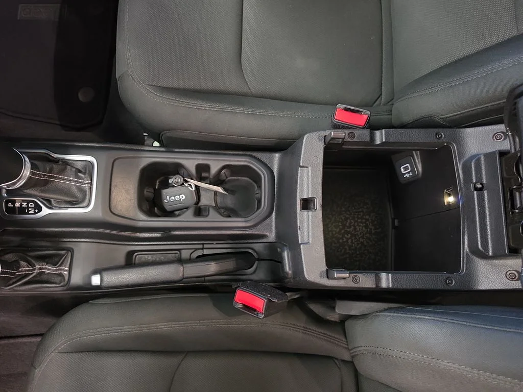 Used 2021 Gray Jeep Unlimited Sahara image 32