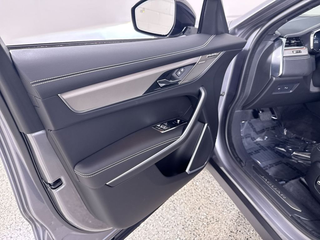 New 2026 Eiger Grey Jaguar P250 R-Dynamic S image 13