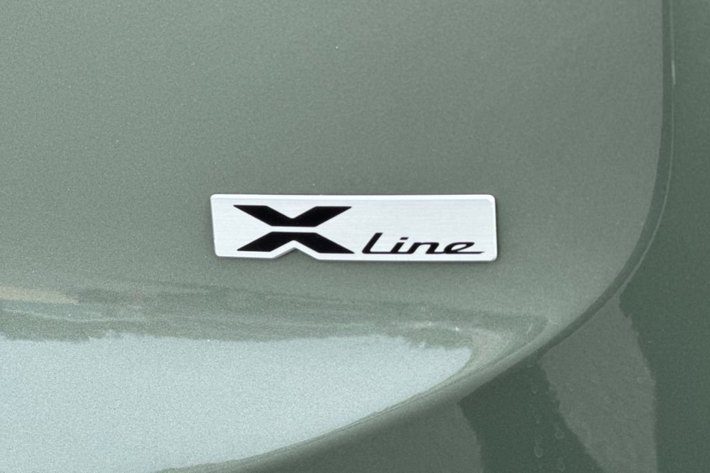 Used 2024 Jungle Green Kia EX X-Line image 31