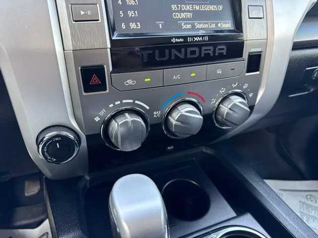 Used 2017 White Toyota SR5 image 20