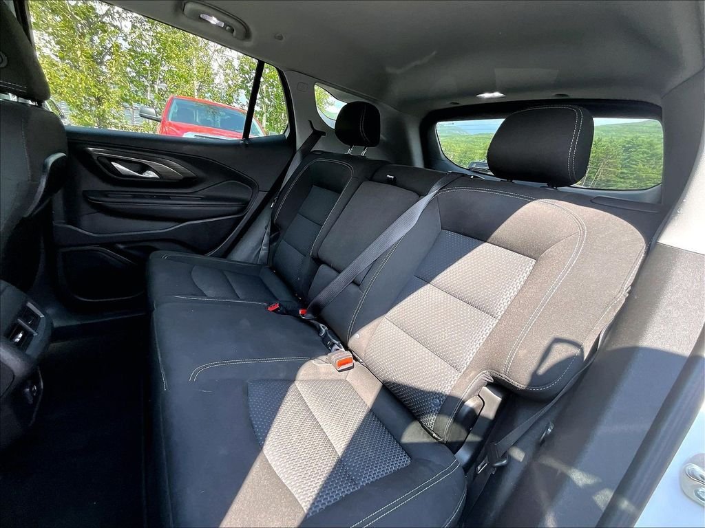 Used 2024 Summit White GMC SLE image 15