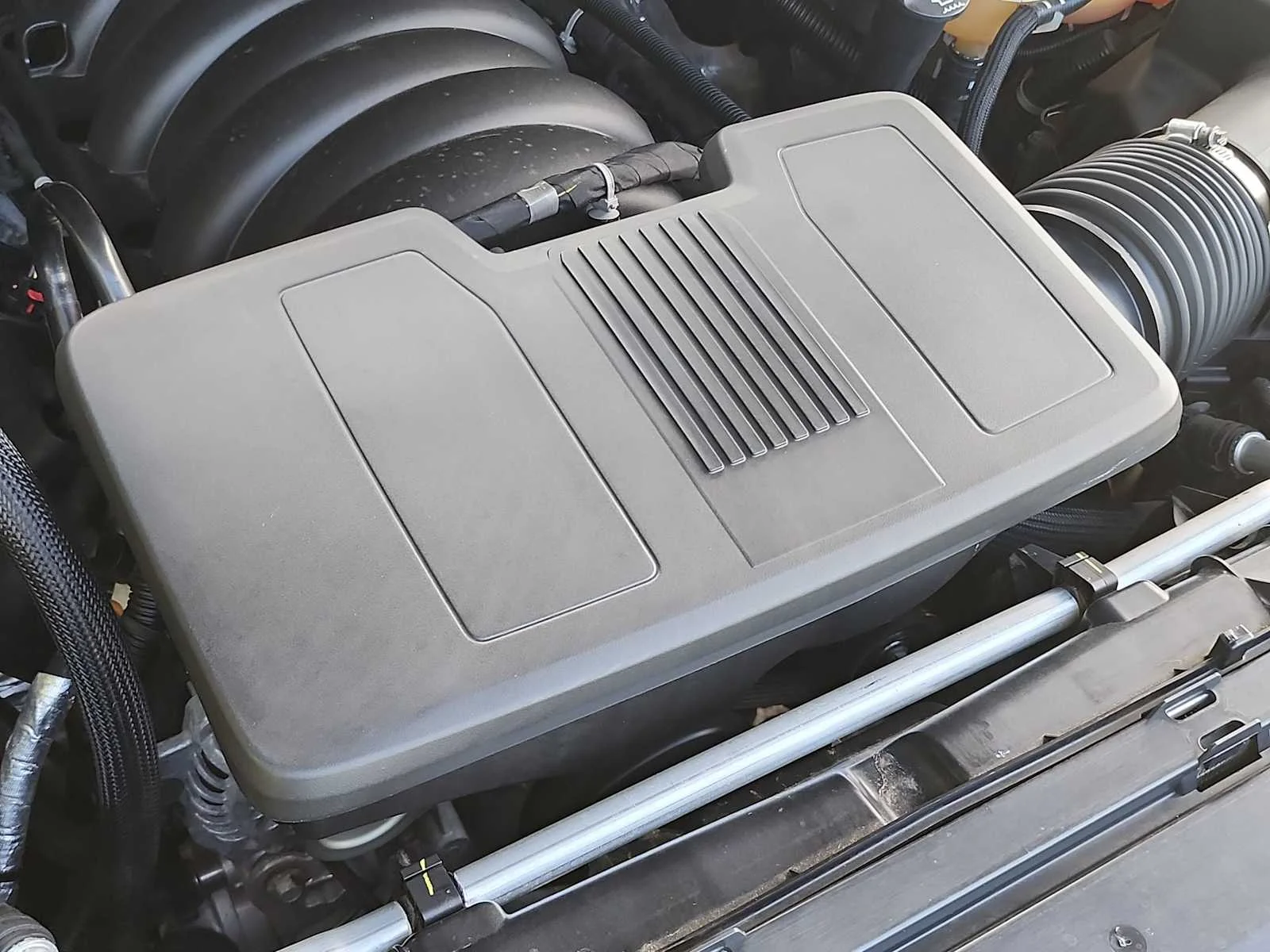 Used 2022 Dark Ash Metallic Chevrolet LS image 13