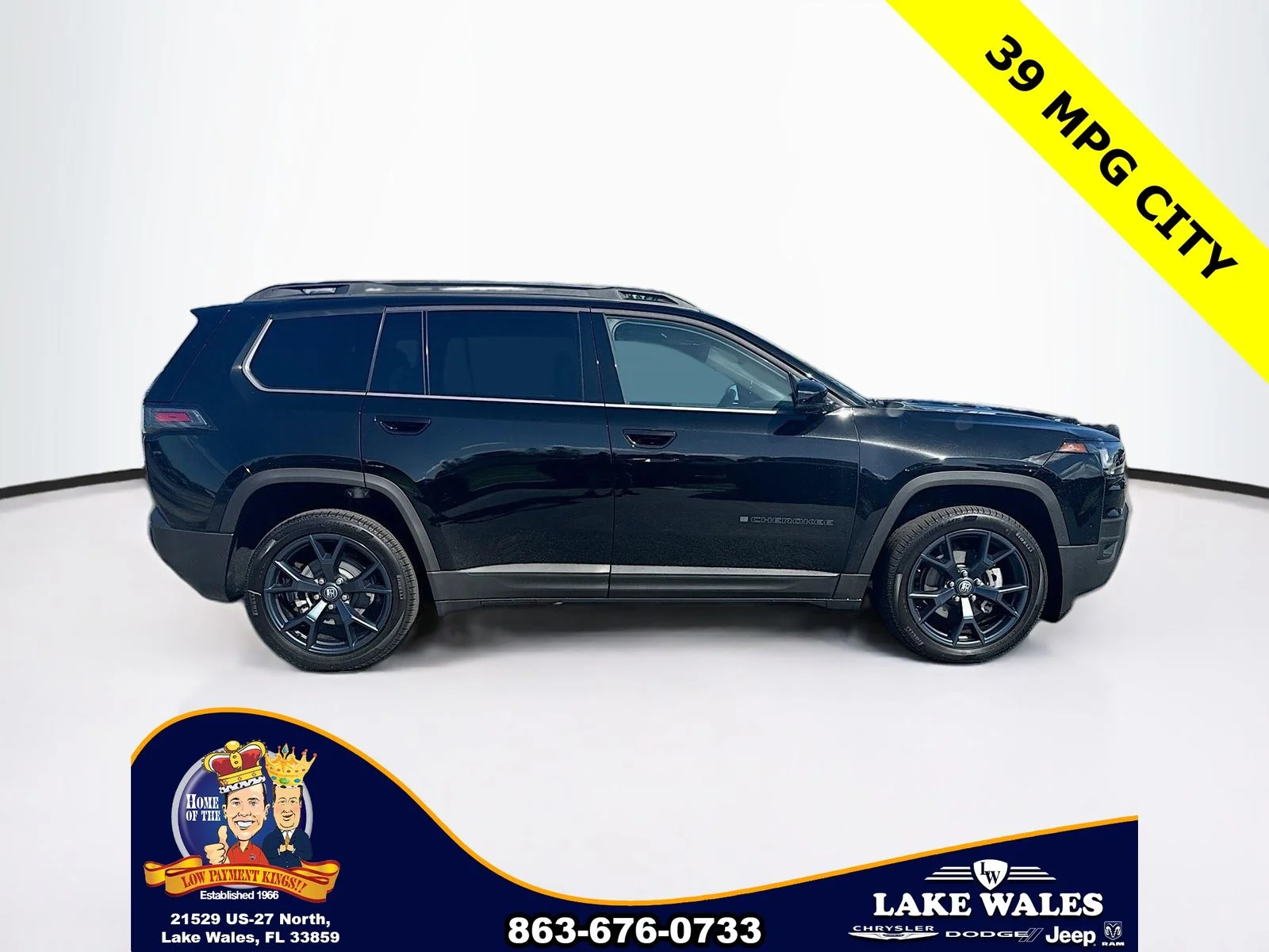 New 2026 Diamond Black Crystal Pearl-Coat Exterior Paint Jeep Limited image 7