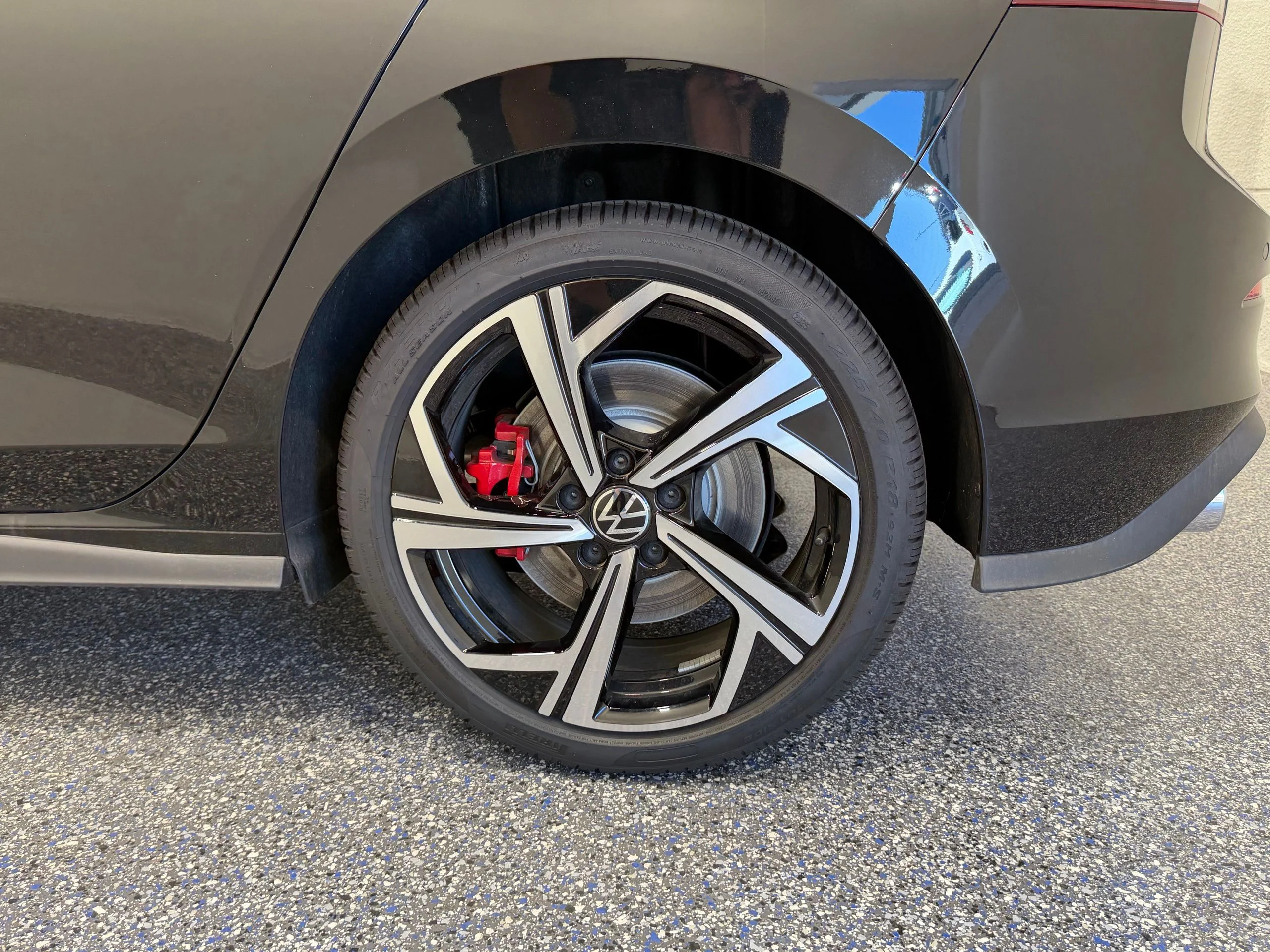 New 2026 Black Volkswagen 2.0T SE image 12