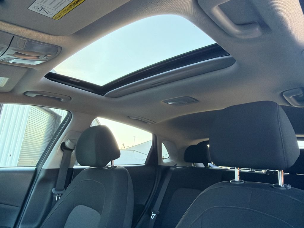 2022 Hyundai Kona SEL - Photo 32