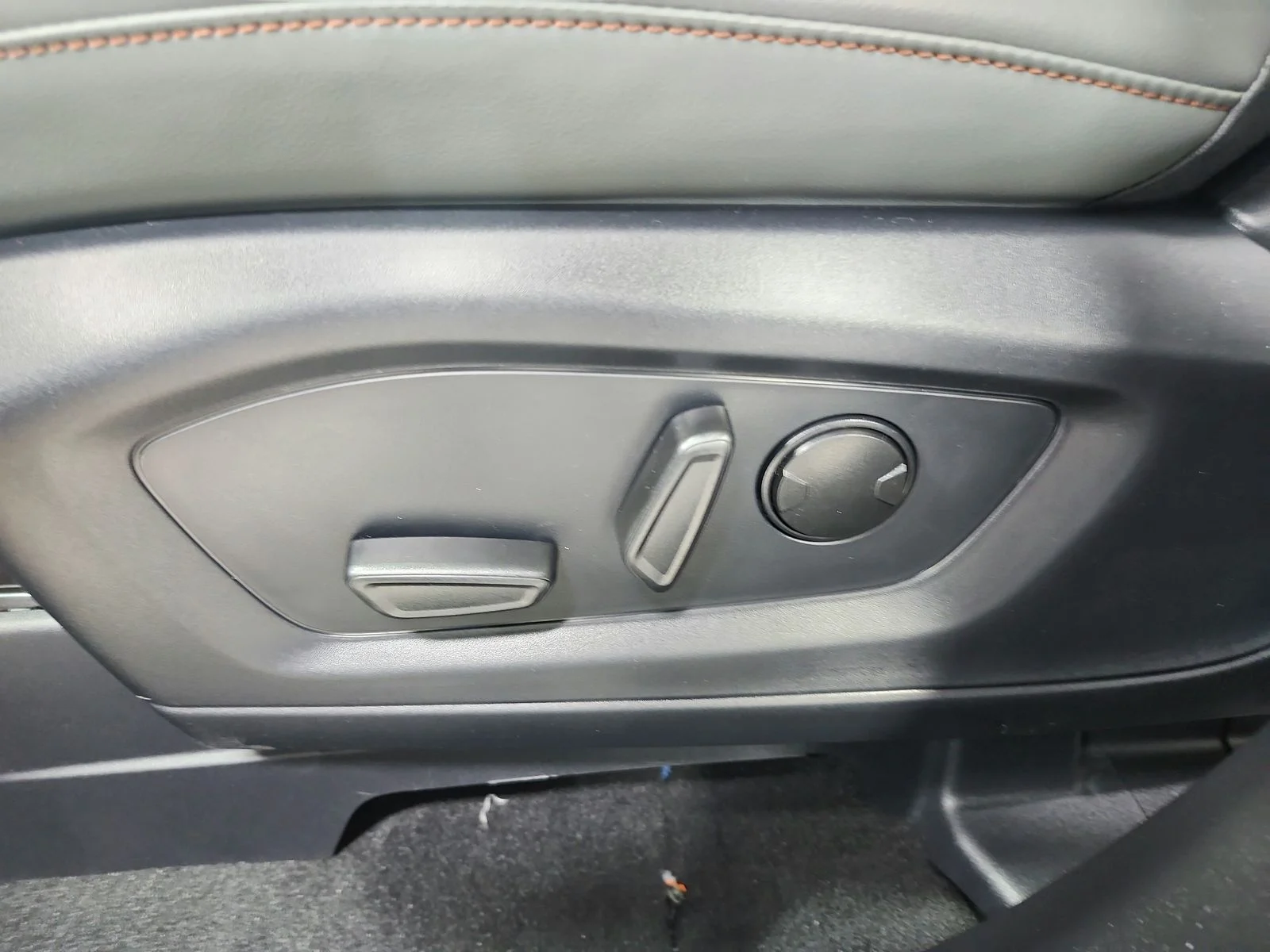 Used 2026 Vapor Blue Metallic Ford Active image 20