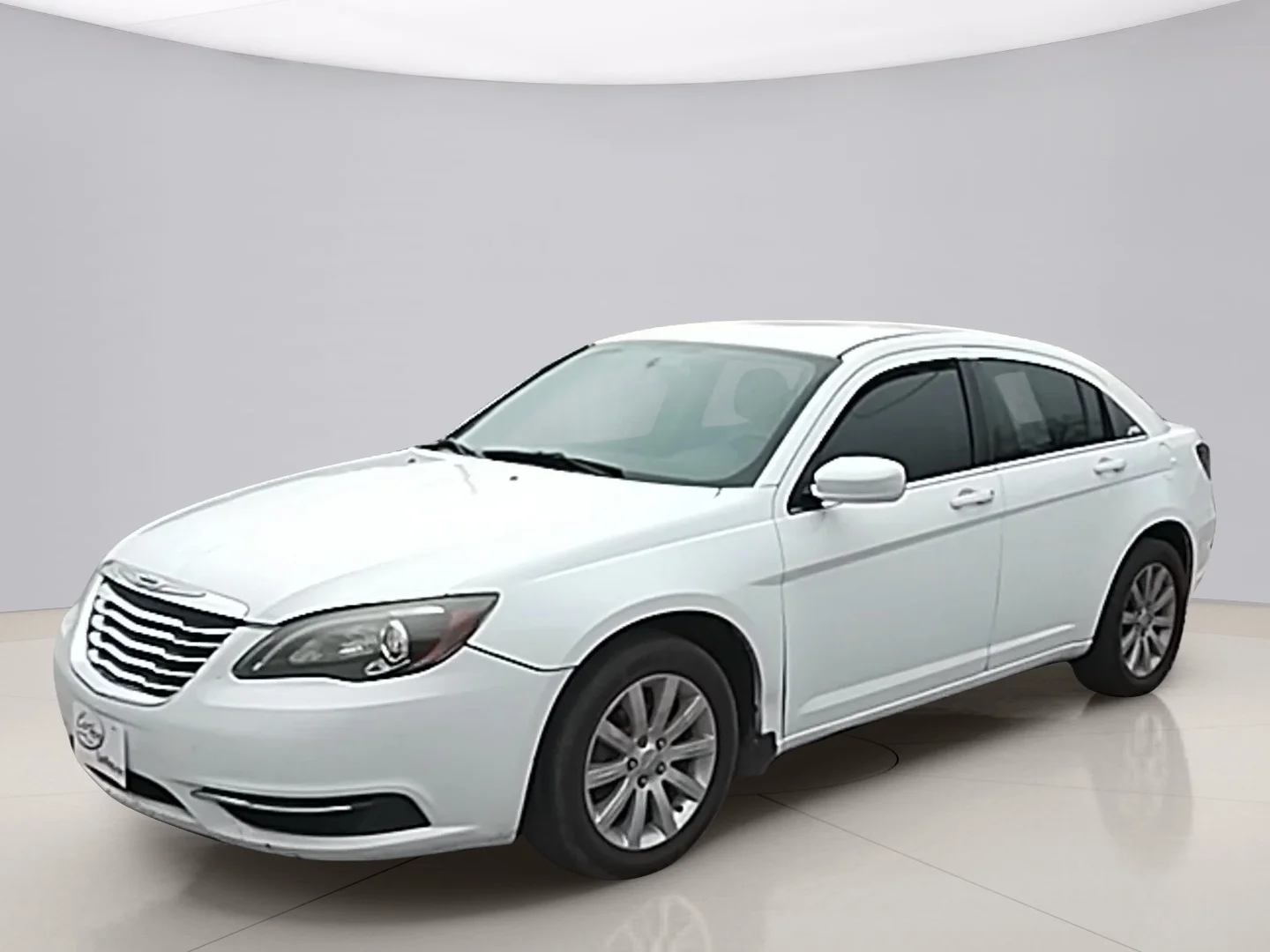 Used 2011 White Chrysler TOURING image 1