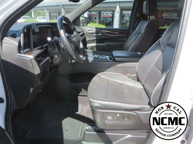 Used 2023 White Cadillac Premium Luxury image 17
