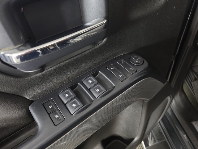 Used 2018 GRAPHITE METALLIC Chevrolet LT image 25