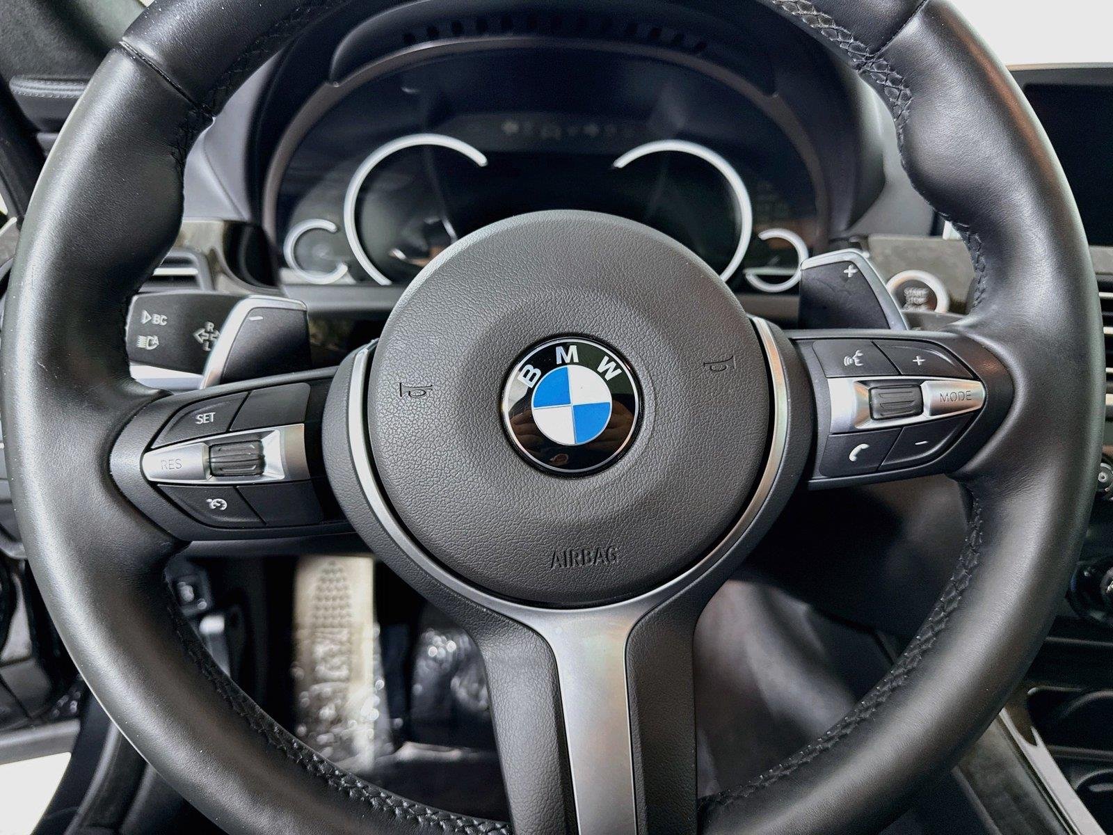 Used 2015 Black Sapphire Metallic BMW 640i image 17
