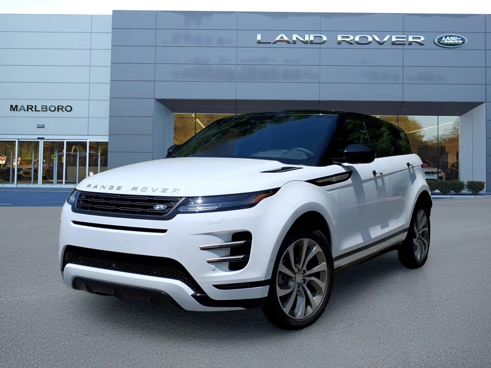 New 2026 Fuji White Land Rover P250 Hoxton Edition image 1