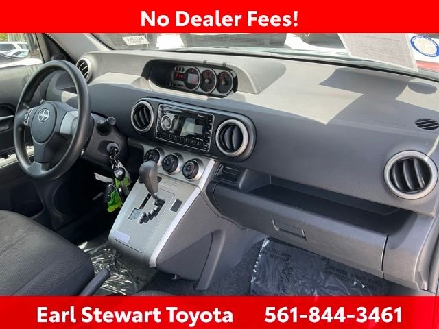 Used 2009 Green Scion Base image 34