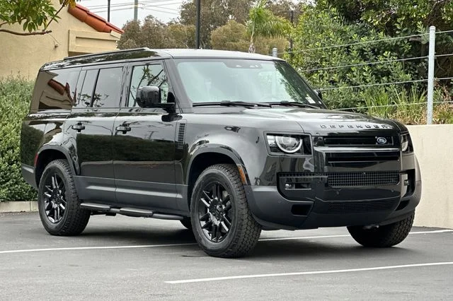 New 2026 Santorini Black Land Rover S image 7