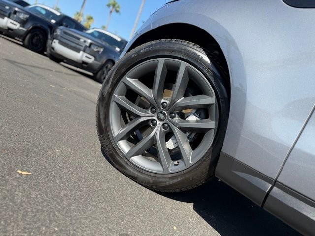 Certified Used 2025  Land Rover SE image 5
