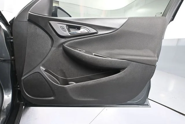 Used 2016 Gray Chevrolet LT image 39