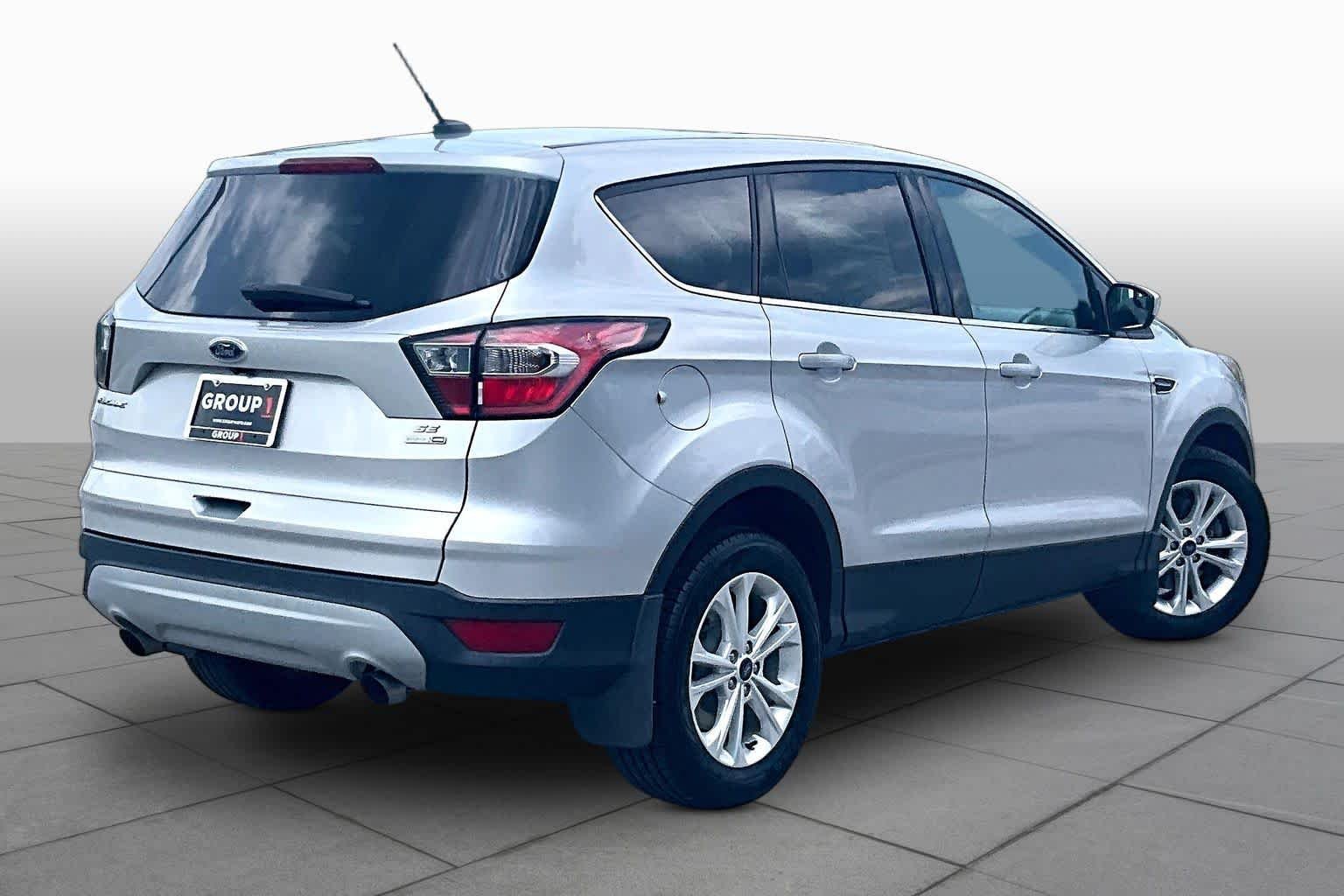 Used 2017 Ingot Silver Metallic Ford SE image 13