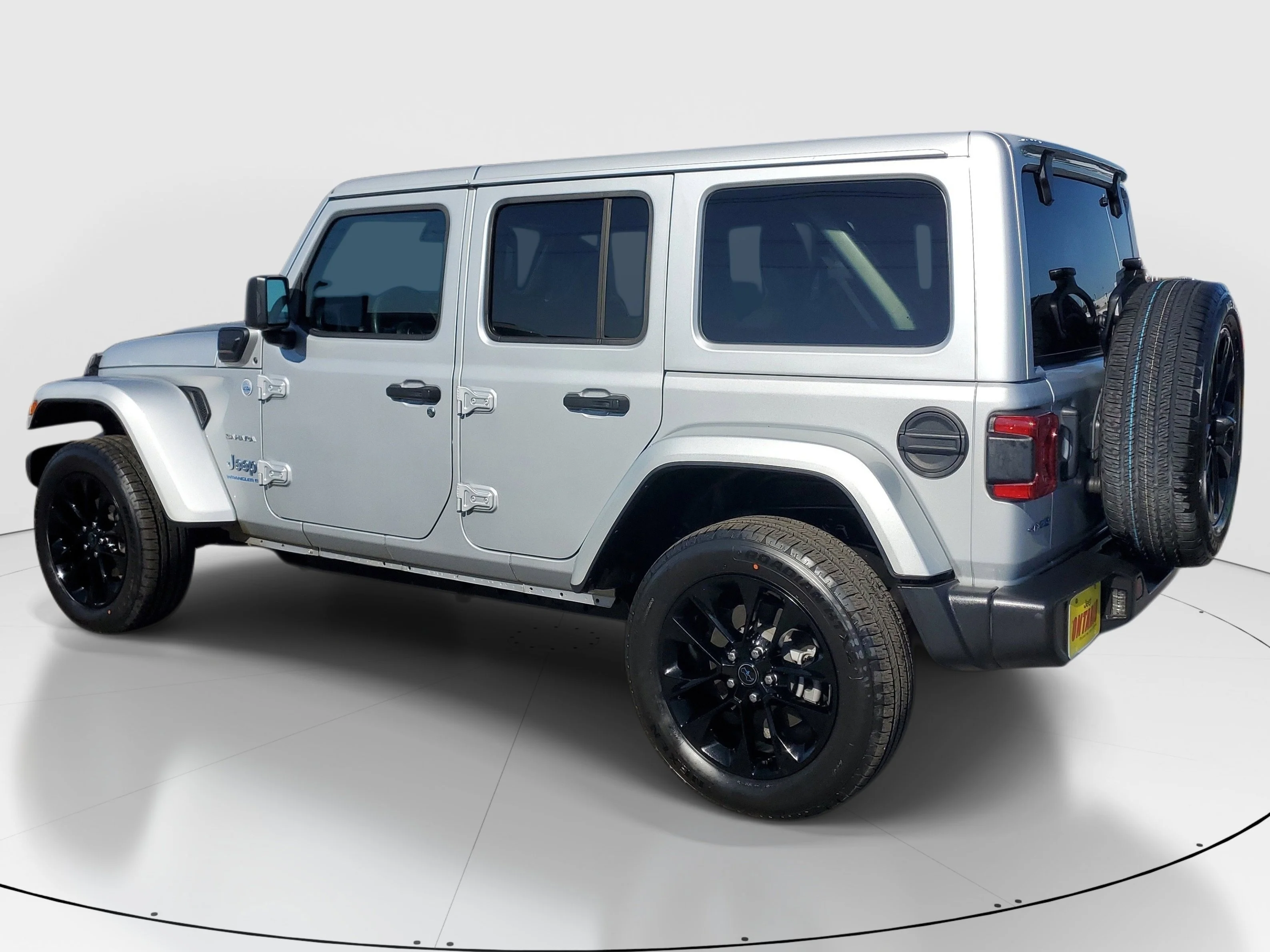 Used 2024 Silver Jeep Sahara 4xe image 3