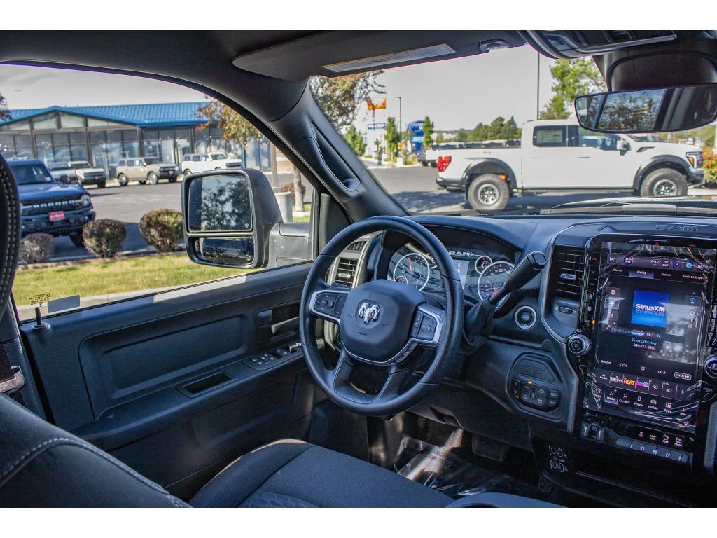 Certified Used 2025 Diamond Black Ram Tradesman image 21