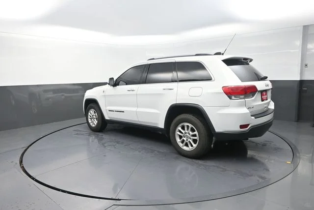 Used 2019 White Jeep Laredo E image 54