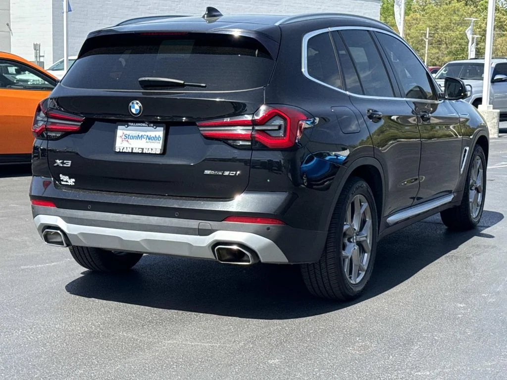 Used 2022 Black BMW sDrive30i image 7