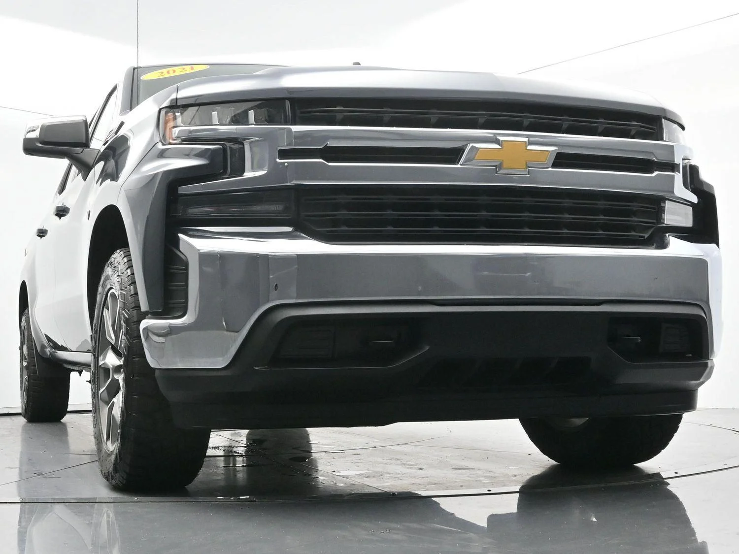 Used 2021 Shadow Gray Metallic Chevrolet LT image 46